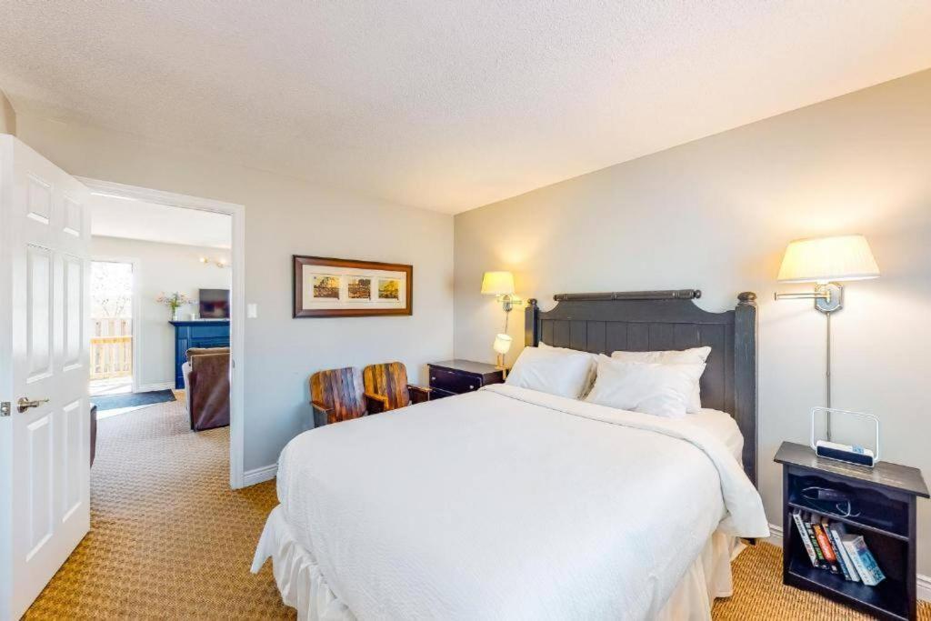 Steps To The Hill 1 Bedroom Cravetv Holiday home *