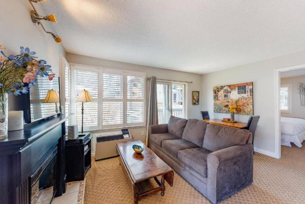 Steps To The Hill 1 Bedroom Cravetv * Blue Mountains