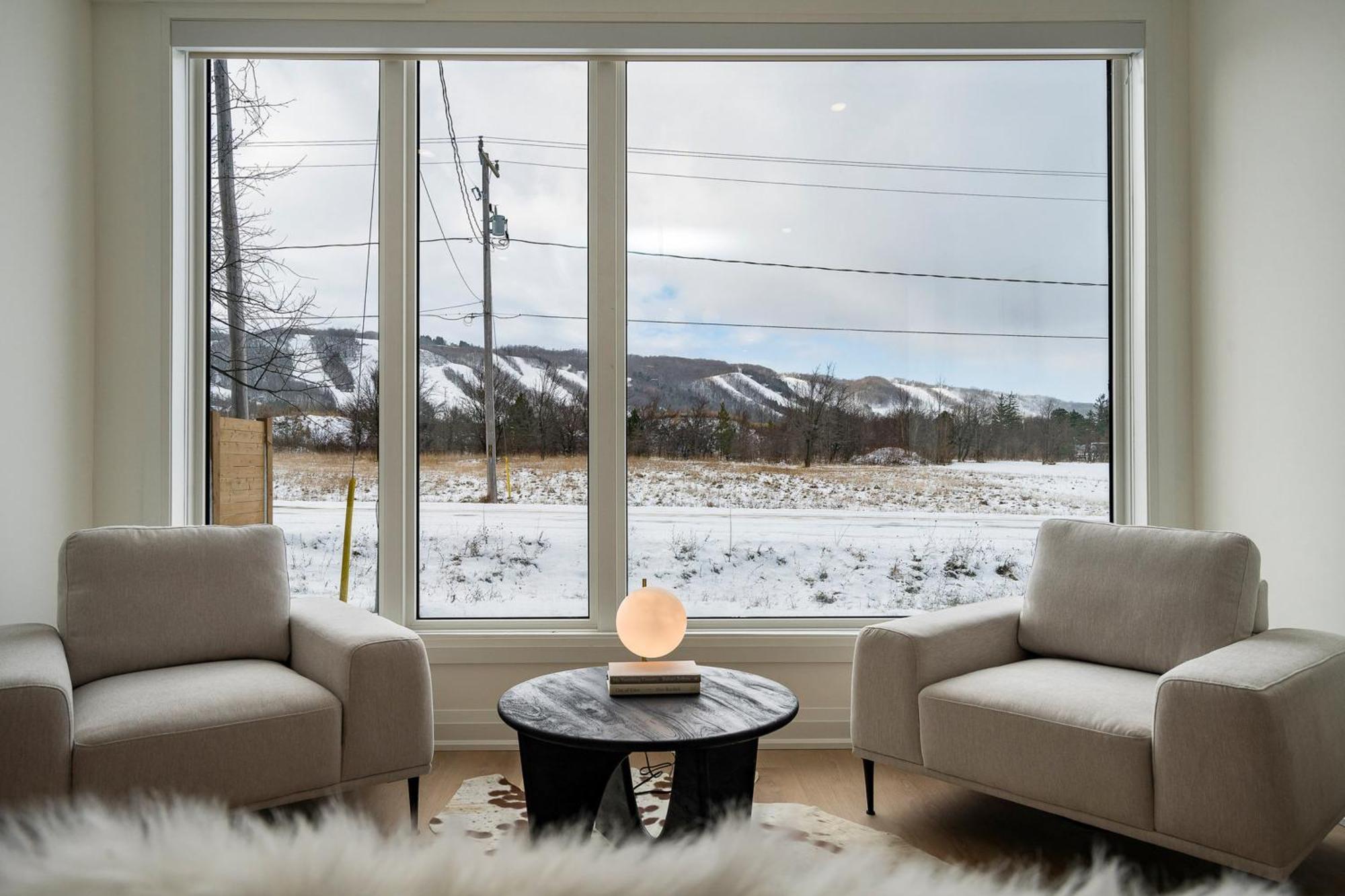 White Rose At For 20 W Hot Tub Chalet