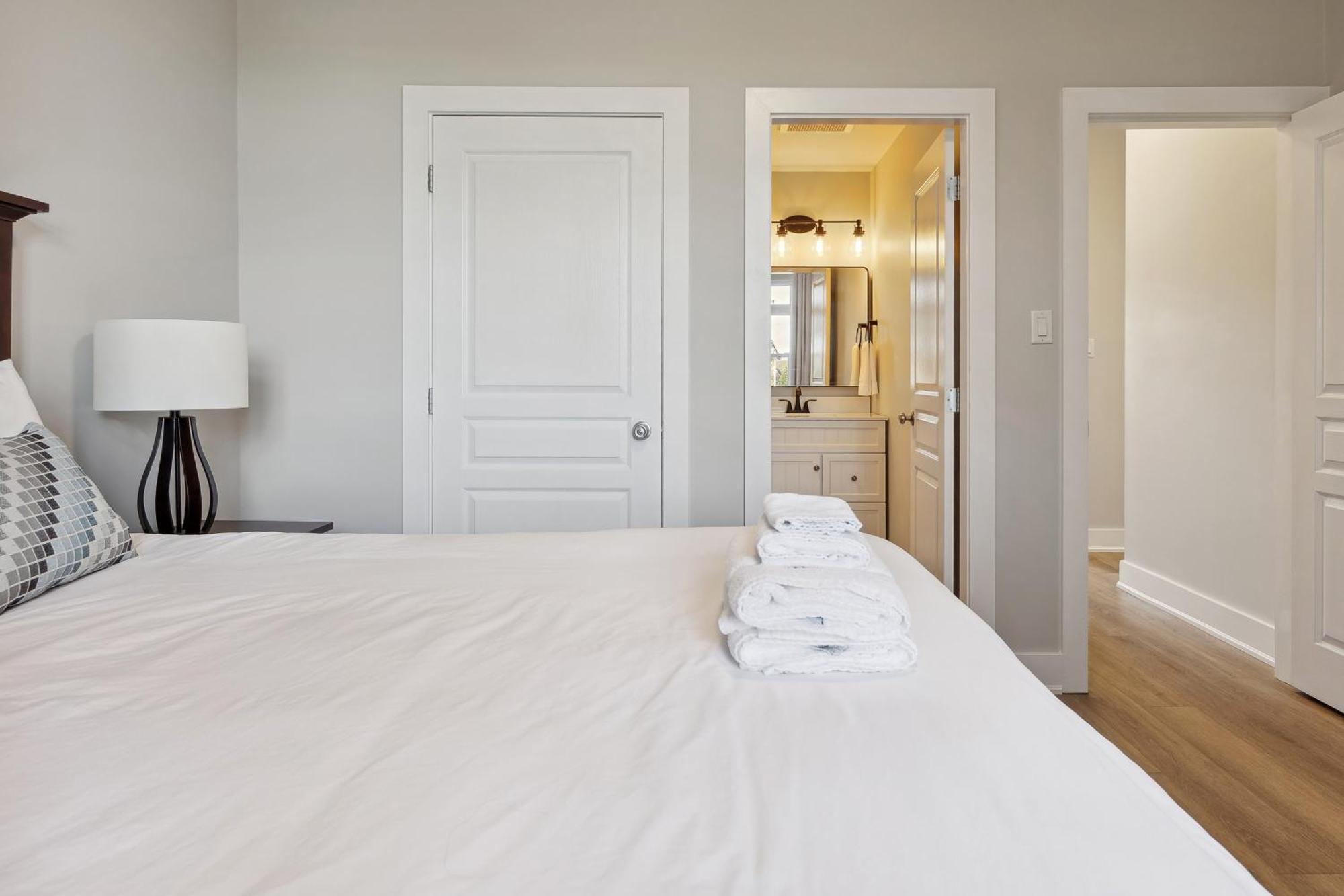 2 Bedroom Only Steps To The Village! Blue Mountains