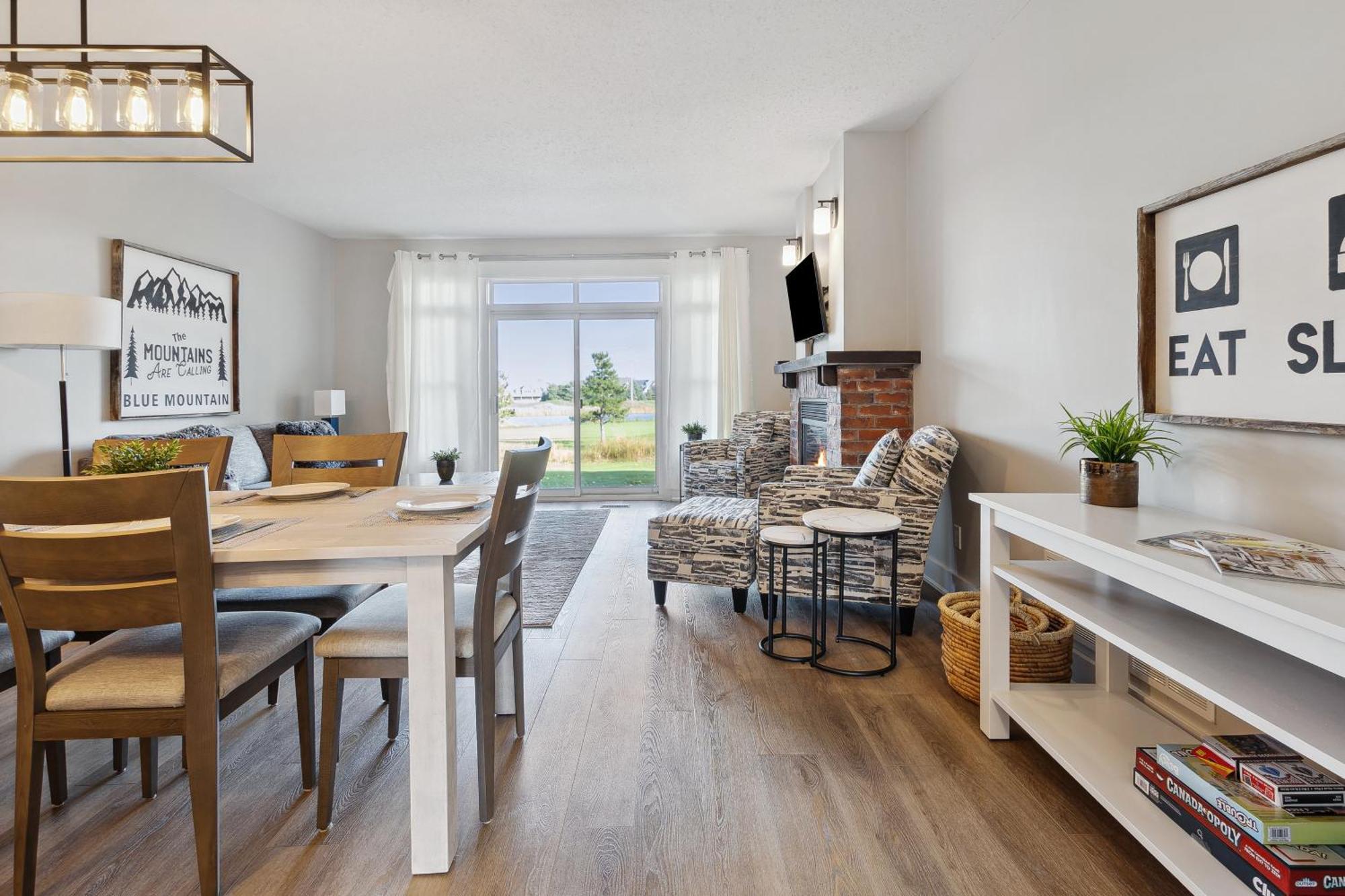 2 Bedroom Only Steps To The Village! * Blue Mountains