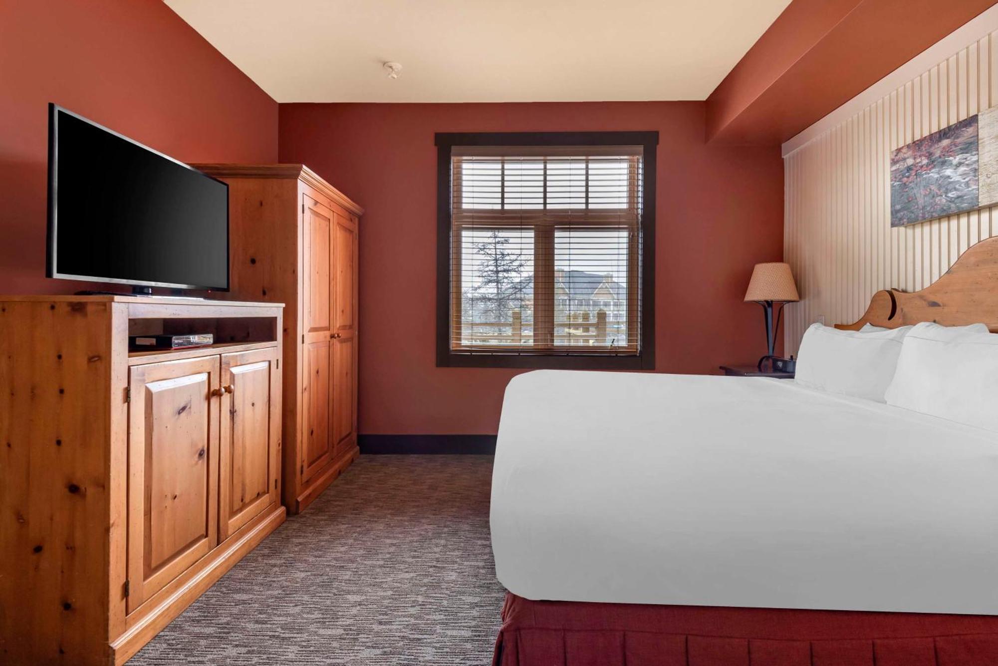 Hilton Grand Vacations Club Blue Mountain Canada Resort Blue Mountains