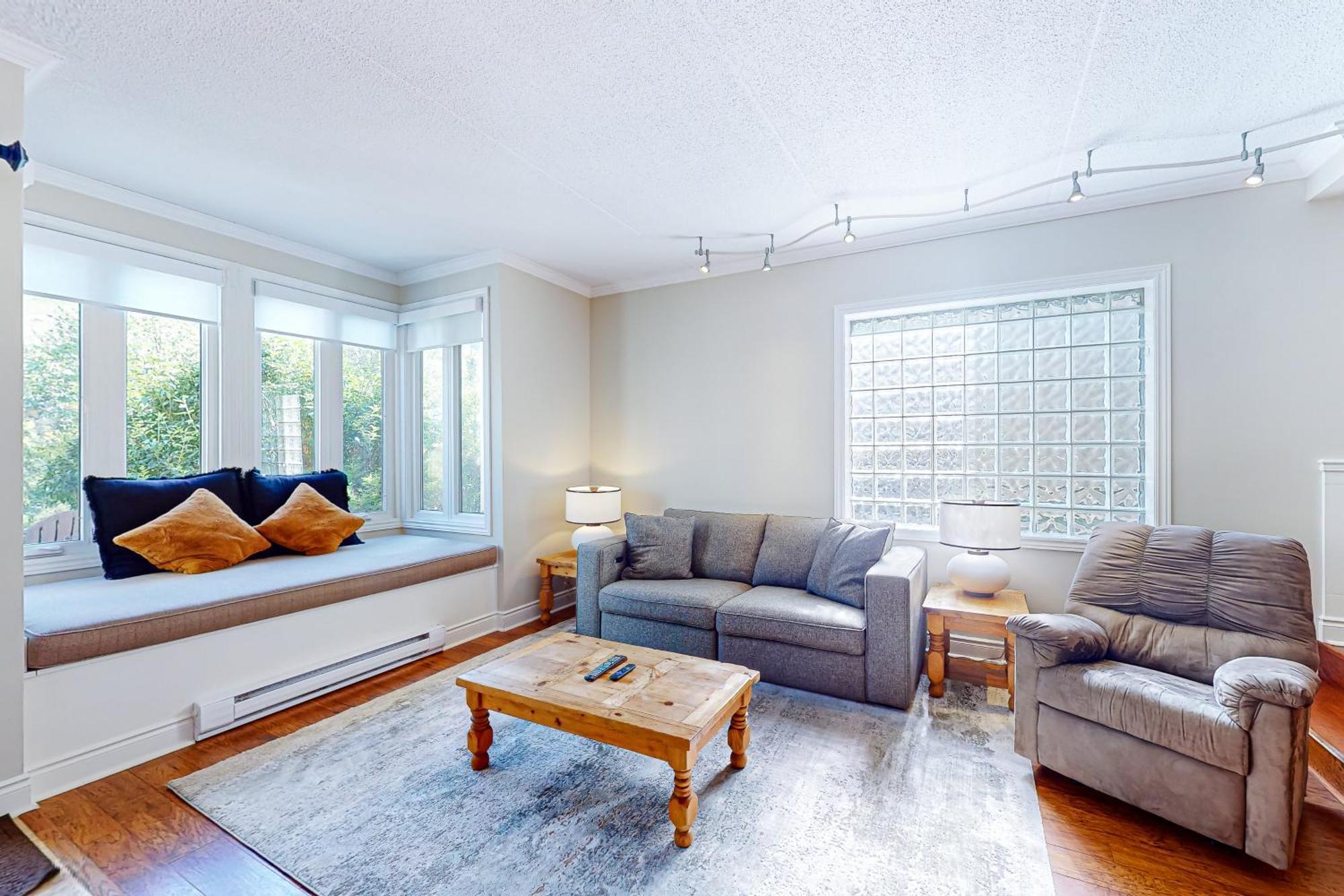 Chateau Ridge Apartment *