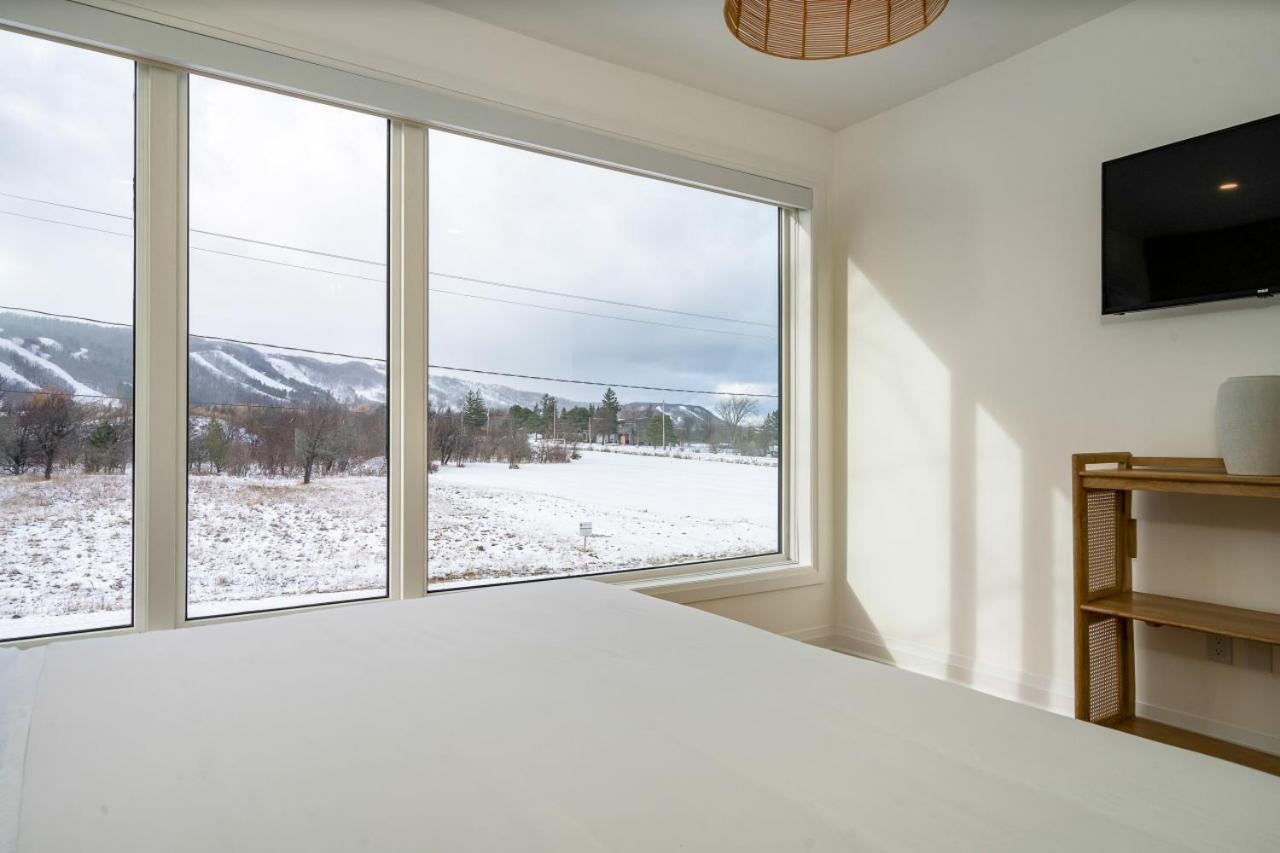 Chalet White Rose At For 20 W Hot Tub *
