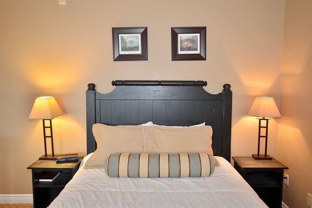 Blue Mountain Suites *